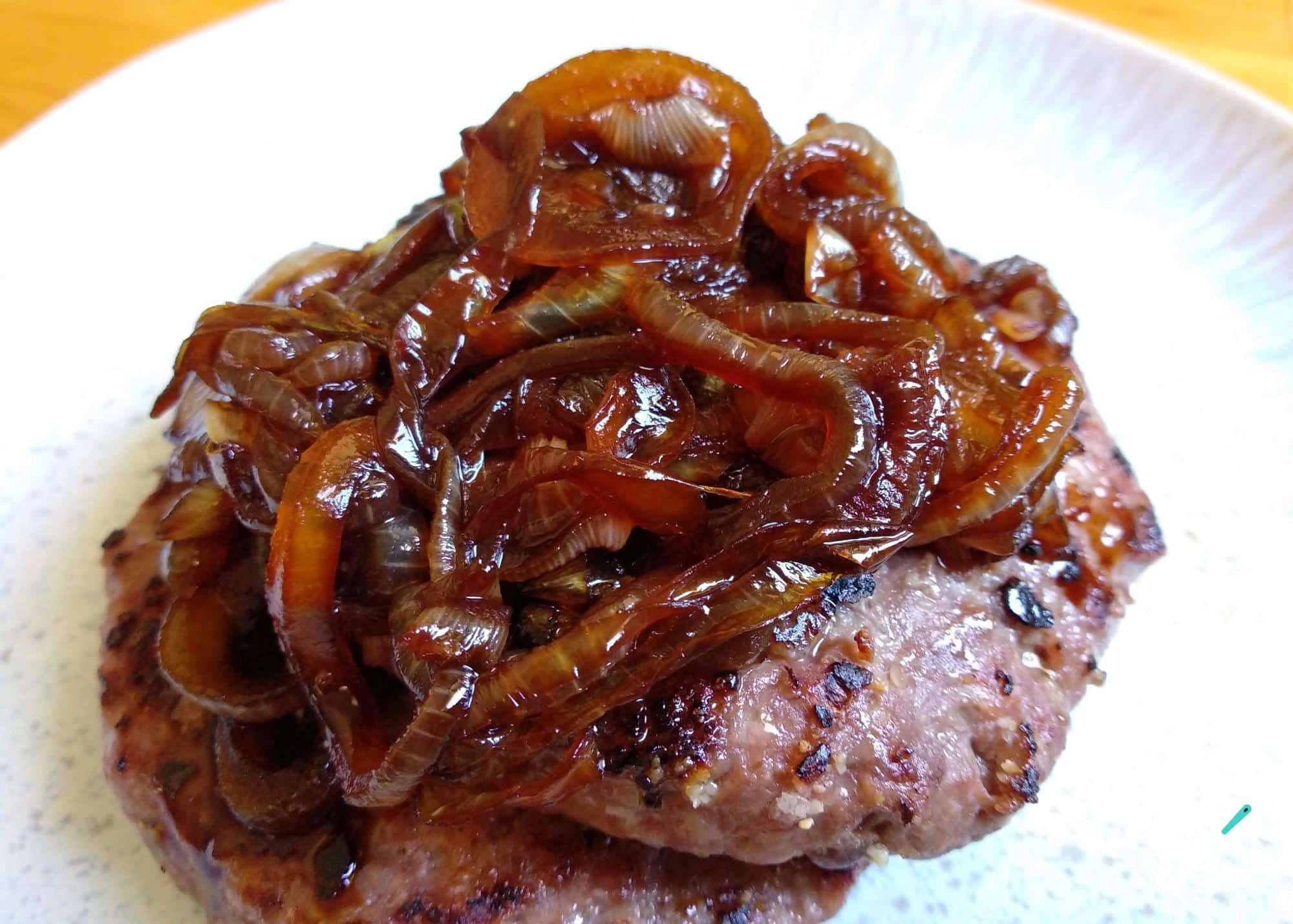 Cebolas Caramelizadas: O Acompanhamento Perfeito para Potencializar Sabor