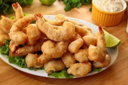 Aprenda a Fazer Camarão Empanado Crocante com Molho Delicioso