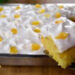 Aprenda a Fazer um Delicioso Bolo de Abacaxi Fofinho e Molhadinho